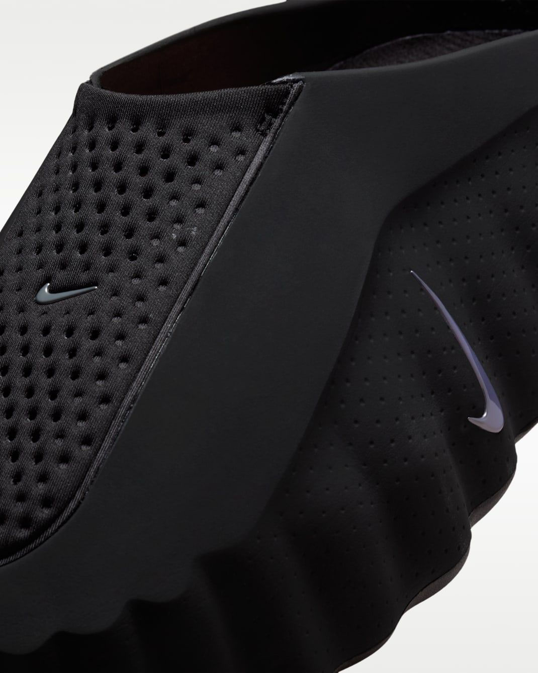 Nike Mind 001 Pregame Mules