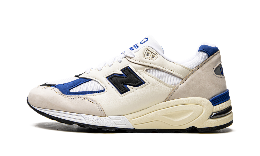 990v2 "Made In USA White/Blue" M990WB2