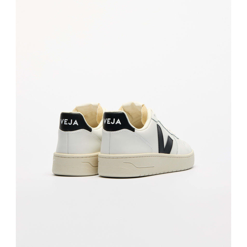 Veja Women's V-10 CWL in White Black